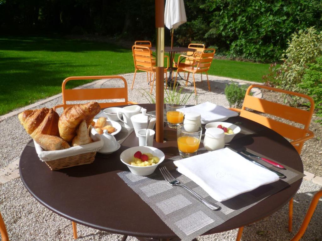 Chambres D'Hotes Le Clos Des Tilleuls Demigny Bagian luar foto